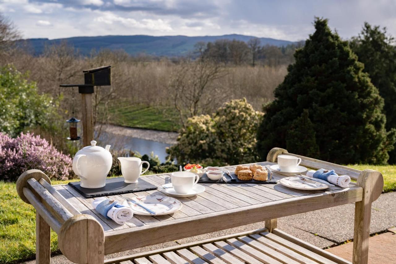 ソーンヒル Nithbank Country Estate 5 Star Gold Bed & Breakfast エクステリア 写真